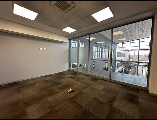 5,301M² OFFICE TO LET IN WOODMEAD